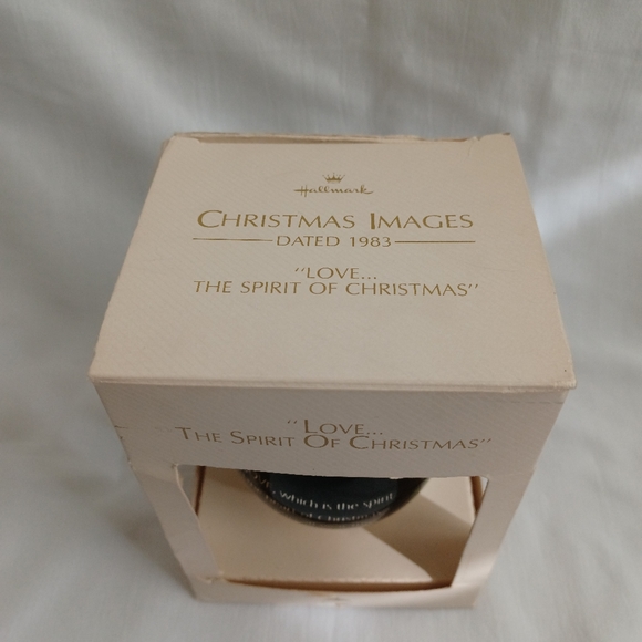 Hallmark Christmas Ornament Christmas Images Love - Picture 10 of 11